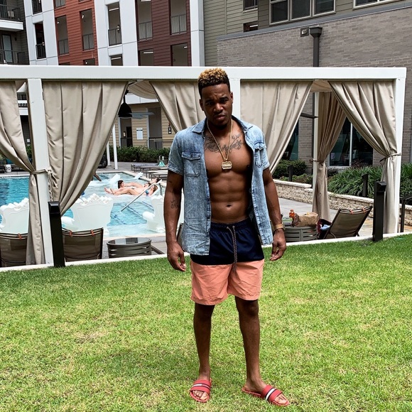 Meet Your Posher, Darnell - Picture 2 of 9